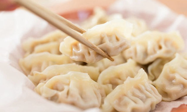 祛黑头的根本是控制水油平衡 黑头 肌肤 油脂 第2张