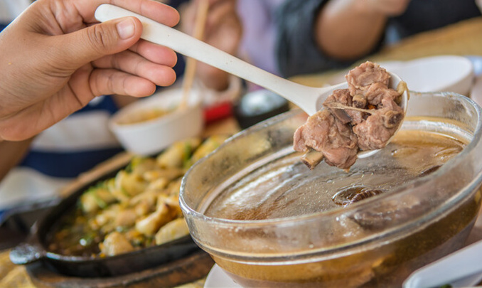 肉皮冻的做法 豌豆  黄豆 第4张